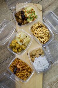 Segundos platos con guarnición desde 6€ en La Cucharona